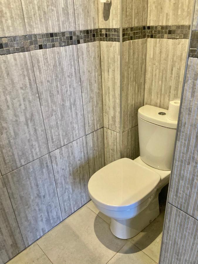 Nice West Cosy Flat Balcony, Near Airport, Train, Beach, Public Transport, Supermarket, Comfortable And Well Equipped Apartman Kültér fotó
